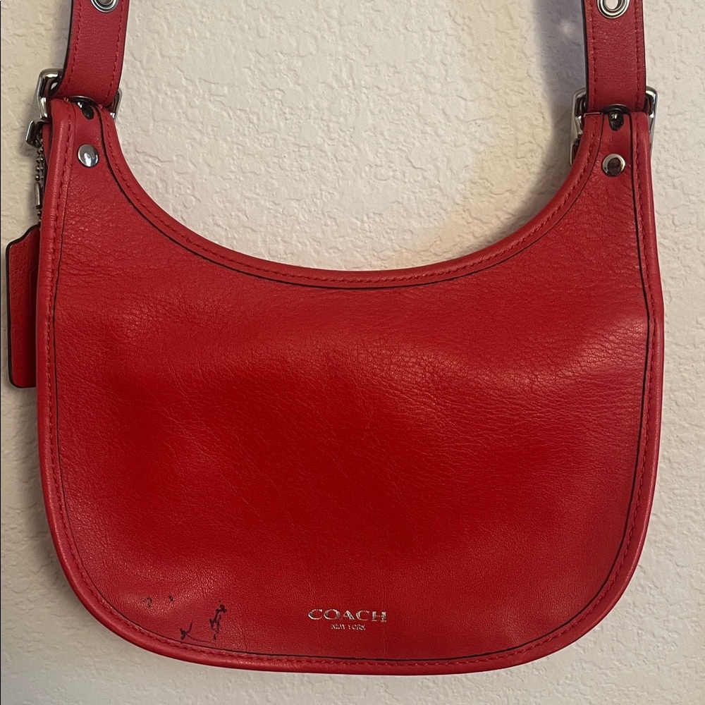 RARE Coach Vibrant Red Leather Shoulder Bag or Cross Body. - Picture 3 of 6